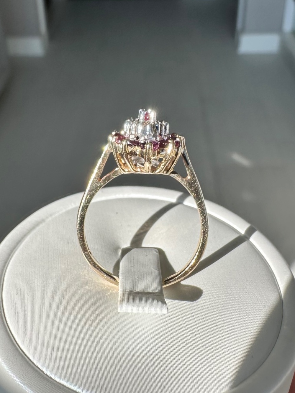 👑 1980s Estate 10k Yellow Gold Natural Ruby Statement Ring ✨ Size 7.75 - Picture 6 of 11